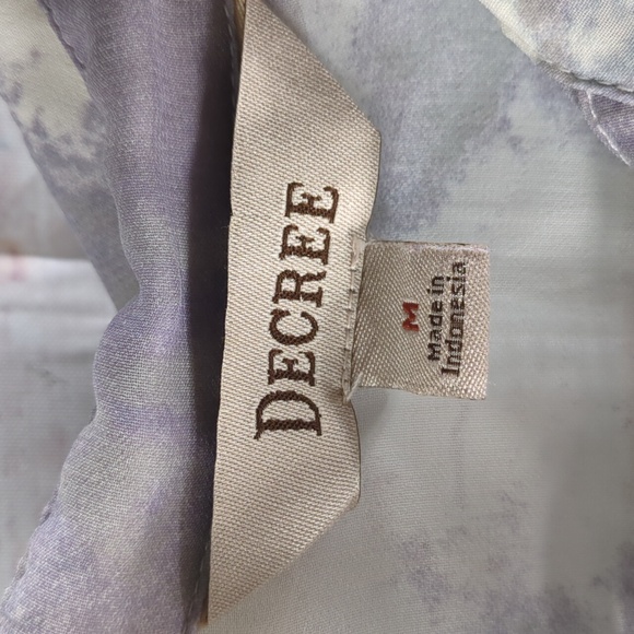 Decree Women's Sheer Blouse - Picture 3 of 6